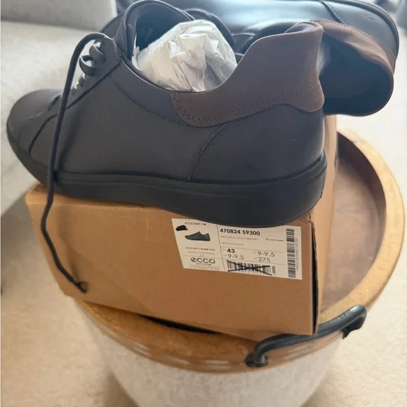 Ecco Men's Dark Brown Leather Sneakers Brand New - Picture 4 of 9